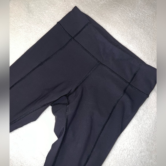 Lululemon leggings - Picture 6 of 9